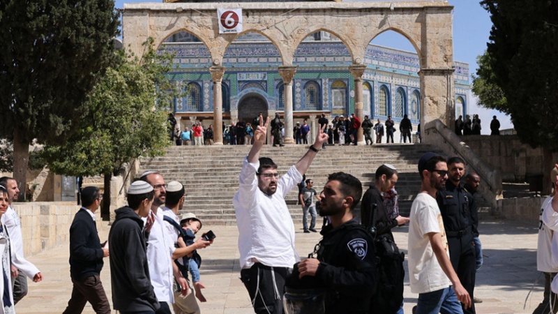 Iranpress: عشرات المستوطنين يقتحمون المسجد الأقصى