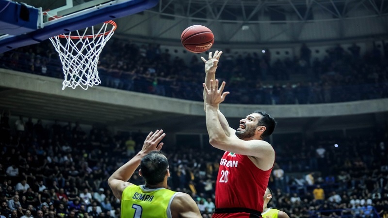 Iranpress: الفريق الإيراني يحرز وصافة كأس سوبر غرب آسيا لـ كرة السلة