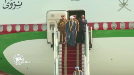 سلطان عمان وارد تهران شد