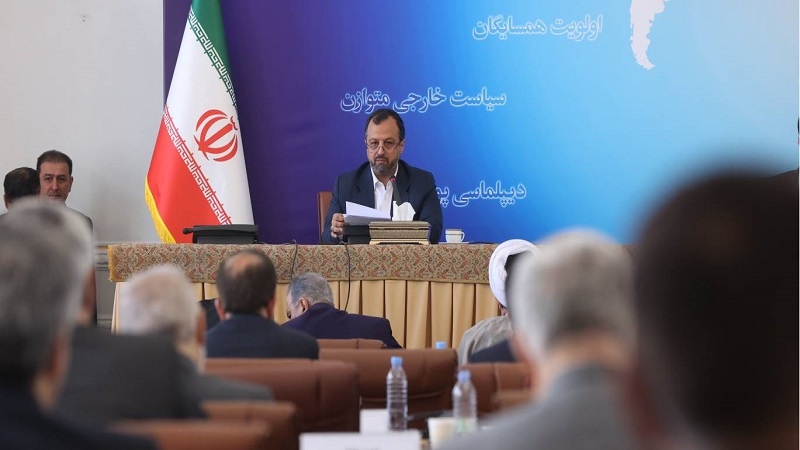 Iranpress: 6,051 مليارات دولار.. حجم الاستثمار الأجنبي في إيران 