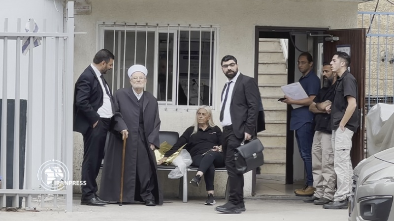 Iranpress: جلسة التحقيق مع خطيب المسجد الأقصى، الشيخ عكرمة صبري 
