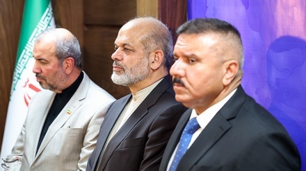 وزيرا الداخلية العراقي والإيراني يشددان على تعزير العلاقات