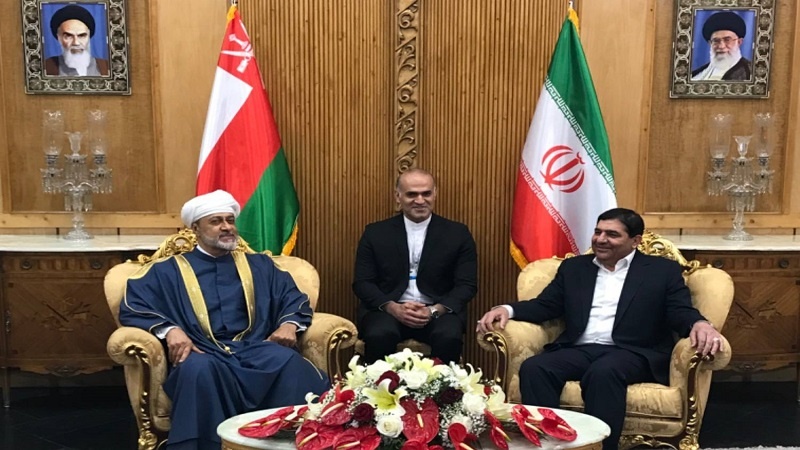 Iranpress: يجب رفع العلاقات التجارية بين إيران وعمان إلى مستوى العلاقات السياسية