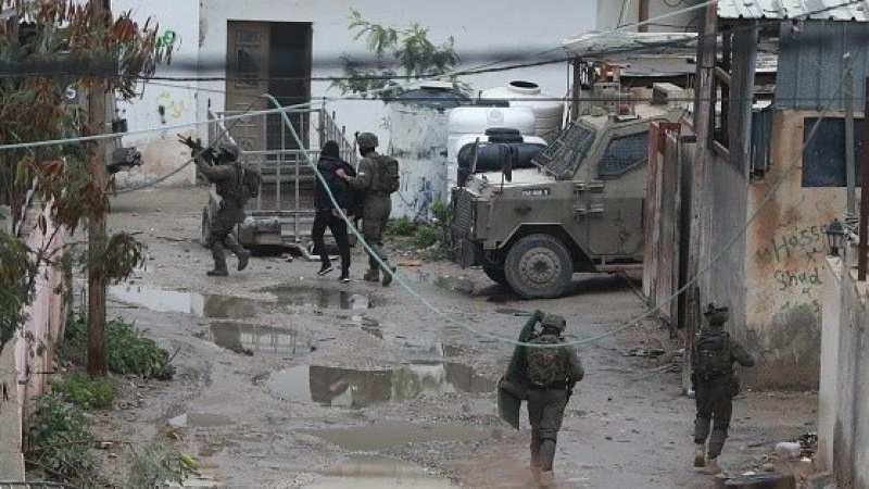 Iranpress: استشهاد 3 فلسطينيين خلال اشتباكات عنيفة مع القوات الإسرائيلية في نابلس