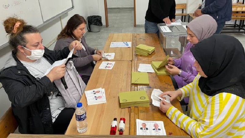 Iranpress: انطلاق الجولة الثانية من الانتخابات الرئاسية في تركيا