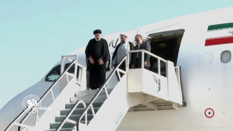ایران پرس: رئیس جمهور وارد کنارک شد