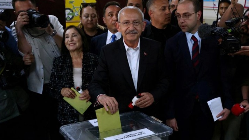 Iranpress: انتخابات تركيا: إغلاق صناديق الاقتراع وبدء فرز الأصوات