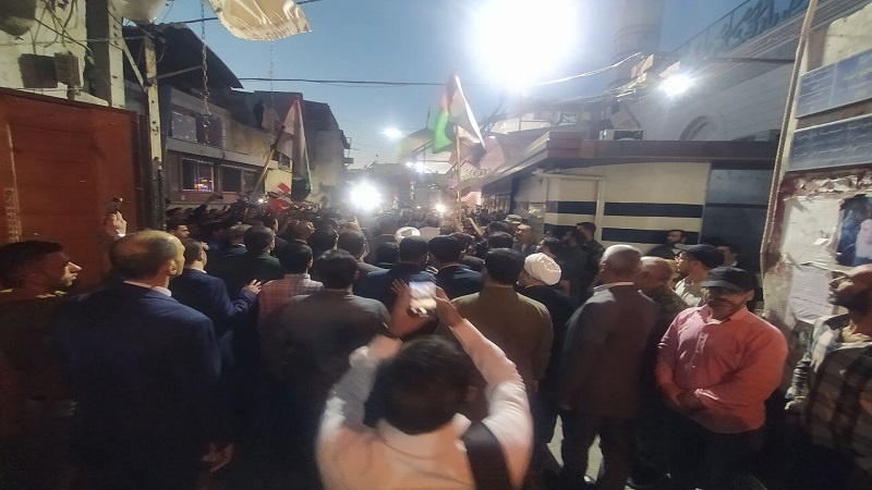 Iranpress: استقبال شعبي للرئيس الإيراني أمام ضريح السيدة رقية سلام الله عليها بدمشق 