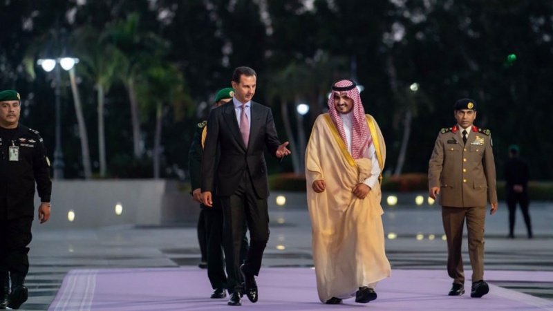 Iranpress: الأسد يلتقي مع ولي العهد السعودي في جدة