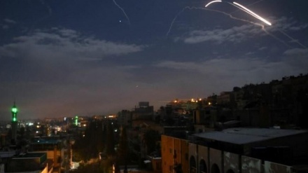 مقابله پدافند هوایی سوریه با اهداف متخاصم در اطراف دمشق