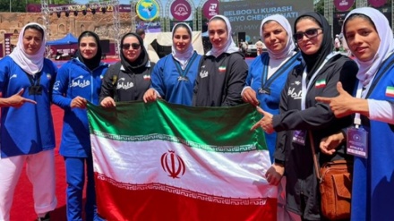 المنتخب الإيراني لمصارعة آليش للسيدات يتوج بطلا في آسيا