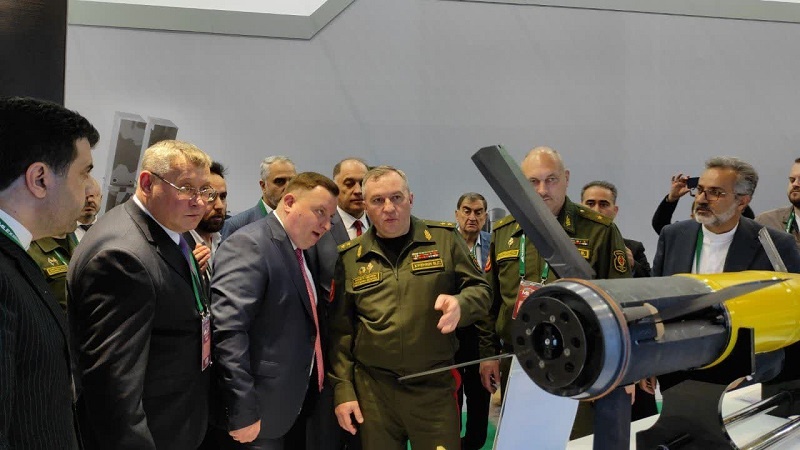 Iranpress: وزارة الدفاع الإيرانية تشارك في المعرض الدولي للأسلحة والمعدات العسكرية بمينسك