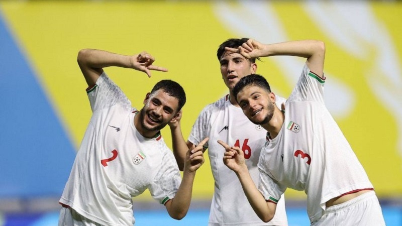 Iranpress: صعود نوجوانان ایران با شکست قاطع کره جنوبی/ ایران یک گام تا جام جهانی فوتبال