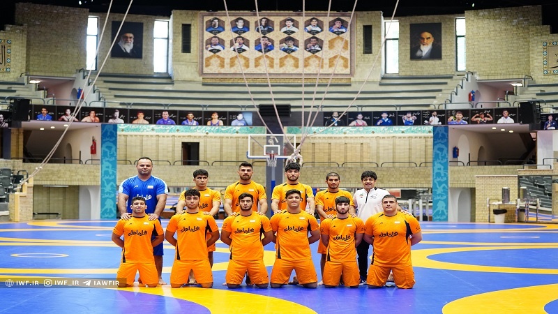 Iranpress: 6 ميداليات.. حصيلة المنتخب الإيراني في بطولة المصارعة الرومانية بأرمينيا