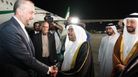 وزير الخارجية الإيراني يصل إلى الإمارات العربية المتحدة