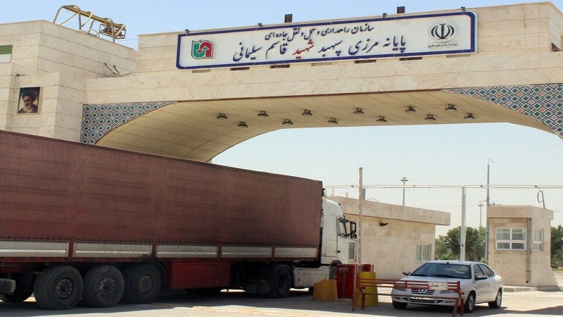 Iranpress: تصدير نحو 400 ألف طن من السلع إلى العراق من معبر مهران الدولي