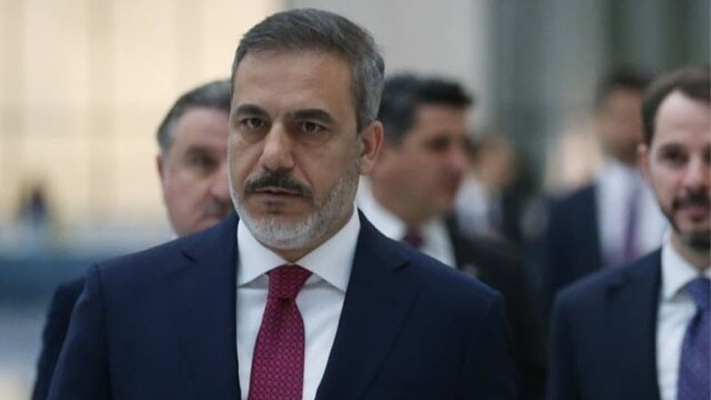 Iranpress: أمير عبداللهيان يهنئ وزير خارجية تركيا الجديد