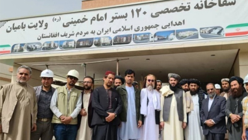 Iranpress: إرسال أطباء متخصصين من إيران إلى ولاية باميان الأفغانية 