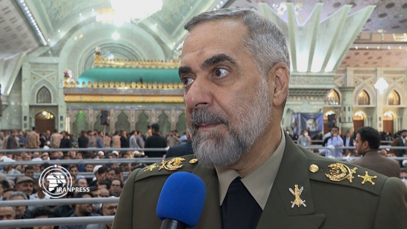 Iranpress: وزير الدفاع الإيراني: الاقتدار الحالي للجمهورية الإسلامية نموذجي