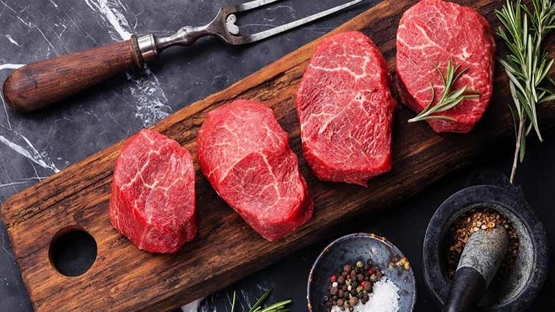 Iranpress: هل هناك علاقة بين تناول اللحوم الحمراء والسكر وبين سرطان القولون؟