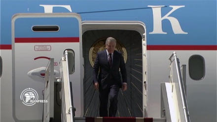 رئيس أوزبكستان يصل إلى طهران