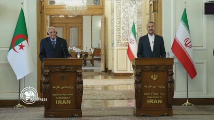 البث المباشر للمؤتمر الصحفي بين وزير الخارجية الإيراني ونظيره الجزائري