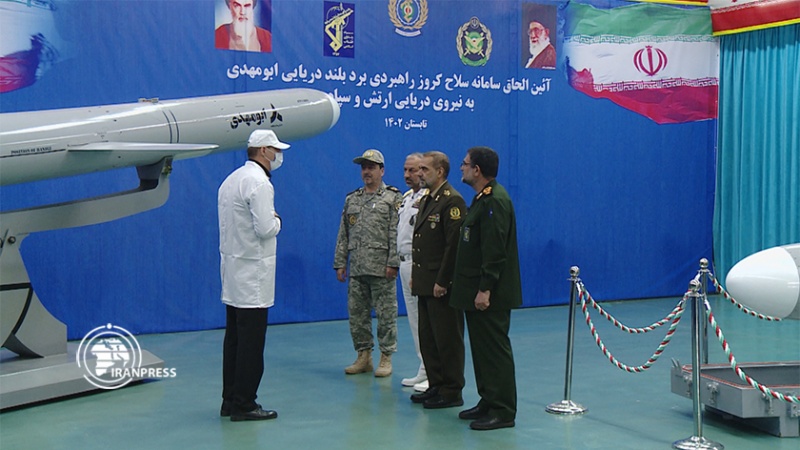Iranpress: صواريخ أبومهدي البعيدة المدى تدخل الخدمة في القوات البحرية الإيرانية 