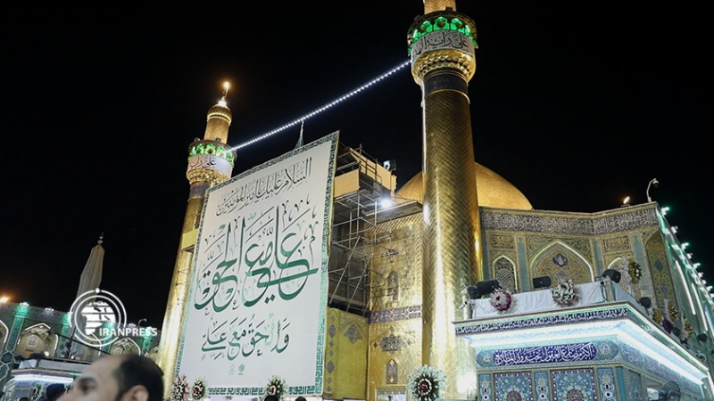 Iranpress: احتفالات بعيد الغدير الأغر في النجف الأشرف وتزيين مرقد الإمام علي (ع) بالورود