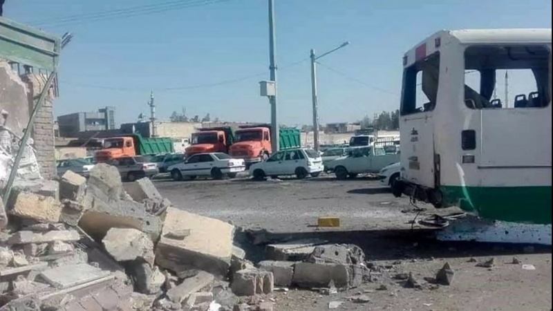Iranpress: الهجوم الإرهابي على مخفر الشرطة بمدينة زاهدان يخلف شهيدَين 