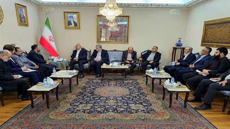 Iranpress: السفير الإيراني يلتقي بقادة جبهة تحرير فلسطين
