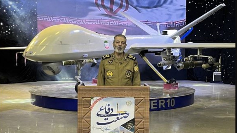 Iranpress: القائد العام للجيش: لا تعتمد إيران على الخارج في توفير العتاد العسكري أصلًا