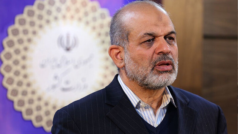 Iranpress: وزير الداخلية: على الرعايا الأجانب الحصول على تأشيرات عراقية لزيارة الأربعين