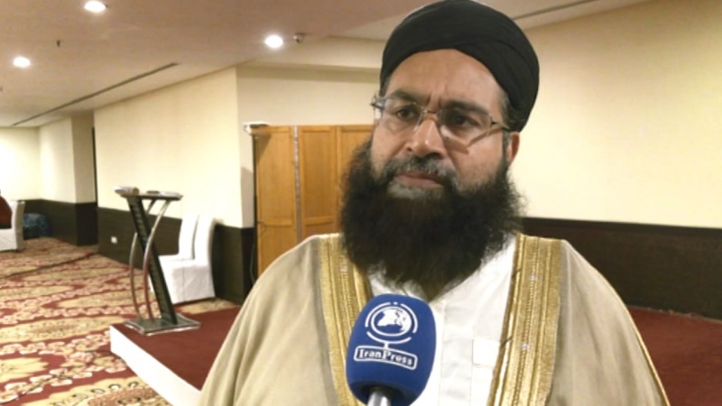 Iranpress: رئيس مجلس العلماء الباكستاني: الإساءة للقرآن الكريم هي أكبر إرهاب