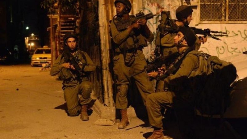 Iranpress: 85 إصابة بالاختناق بالغاز خلال اقتحام الجيش الإسرائيلي على شرق نابلس
