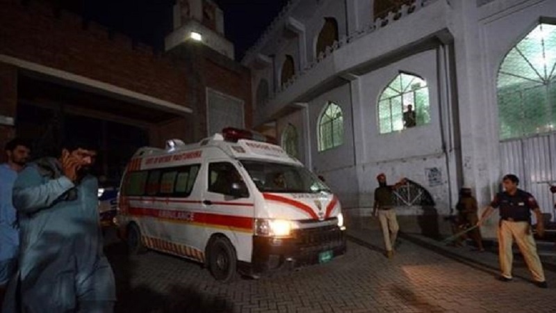 Iranpress: ارتفاع عدد ضحايا تفجير التجمع الحزبي في باكستان إلى 63 قتيلاً و123 جريحاً