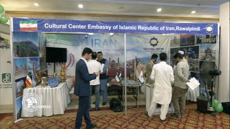 Iranpress: عرض معالم الجذب السياحي الإيرانية في معرض راولبندي