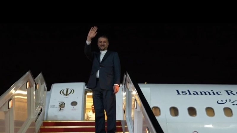 Iranpress: وزير الخارجية يعود إلى طهران
