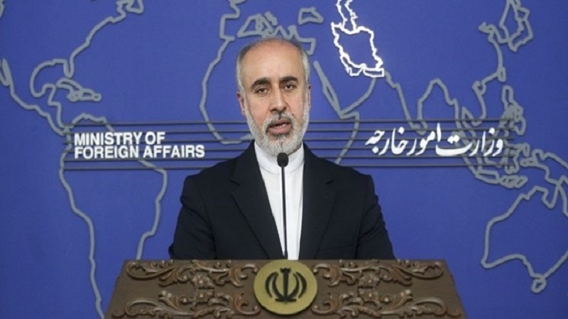 Iranpress: إيران تعلق على لقاء وزير صهيوني بعناصر مناهضين للثورة