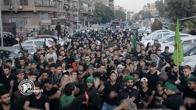 Iranpress: مسيرات الأربعين الحسيني في العاصمة السورية 