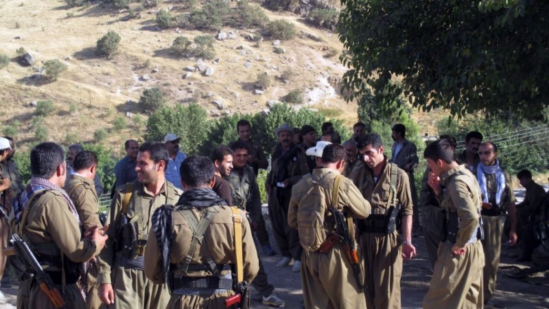 نقل معسكرات الإرهابيين الانفصاليين الأكراد من حدود إيران إلى العمق العراقي