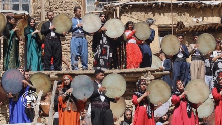 مراسم ‘‘ألف دف’’ في قرية ‘‘هشميز’’ السياحية بكردستان 