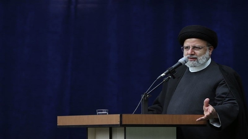 Iranpress: رئيس الجمهورية: إيران أصبحت نموذجاً للتنمية وحولت الحظر إلى فرصة