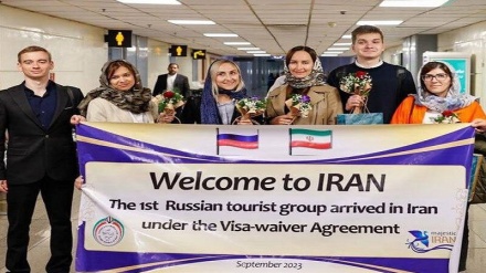 دخول أول دفعة من السياح الروس إلى إيران بعد إلغاء التأشيرة