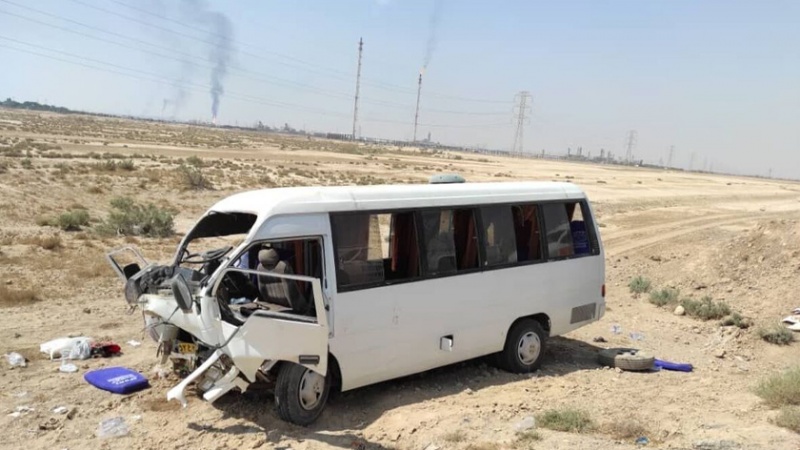 Iranpress: إصابة 16 زائرا إيرانيا في حادث سير بمحافظة واسط العراقية