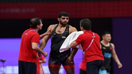 إيران تحرز ذهبيتين في المصارعة الرومانية بدورة الألعاب الآسيوية 