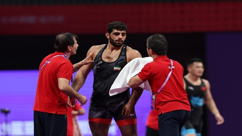 Iranpress: إيران تحرز ذهبيتين في المصارعة الرومانية بدورة الألعاب الآسيوية 