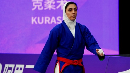 إيرانية تحرز فضية مصارعة الكوراش