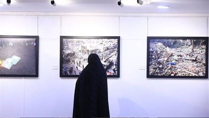 Iranpress: طهران تستضيف معرض ‘مع طوفان الأقصى حتى يومه الأخير’ للصور