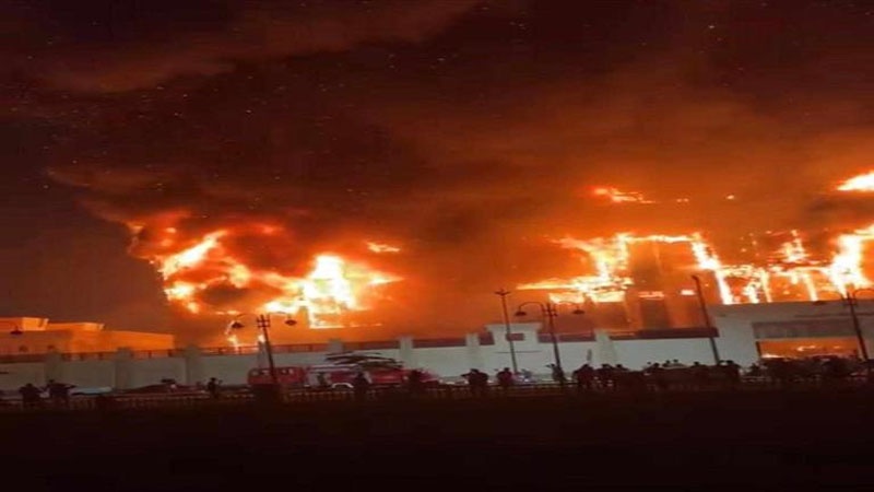 Iranpress: 26 مصابا جراء حريق مديرية أمن الإسماعيلية بمصر