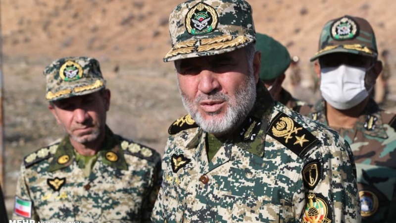 Iranpress: قائد القوة البرية بالجيش: حققنا الاكتفاء الذاتي في 23 مجالًا دفاعيًا